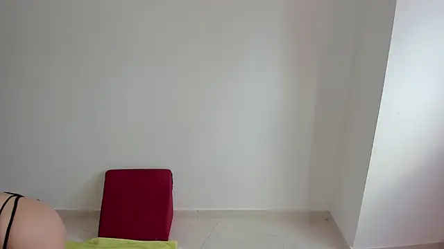 talianasweet03 online show from November 13, 6:51 pm