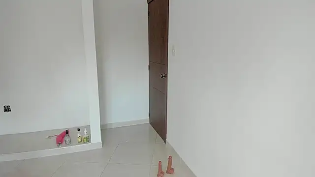 talianasweet03 online show from November 19, 5:57 pm