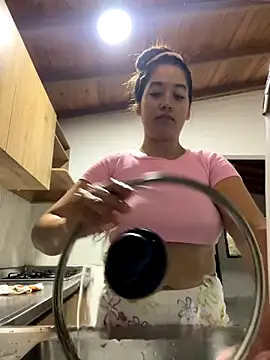 Nhefertary online show from November 18, 8:24 pm