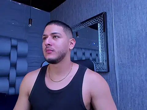 Snapshot of jasonshaw25 chatting on October 6, 11:46 pm jasonshaw25 online show from October 6, 11:46 pm