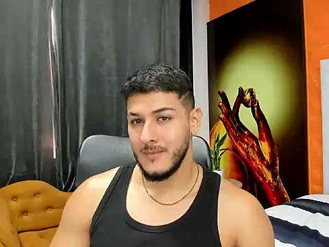 Snapshot of jasonshaw25 chatting on December 15, 5:28 pm jasonshaw25 online show from December 15, 5:28 pm