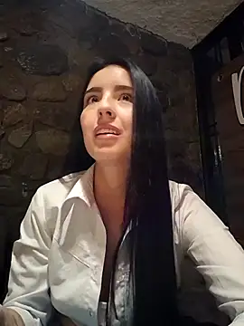 Snapshot of giapearl25 chatting on November 15, 3:15 am giapearl25 online show from November 15, 3:15 am