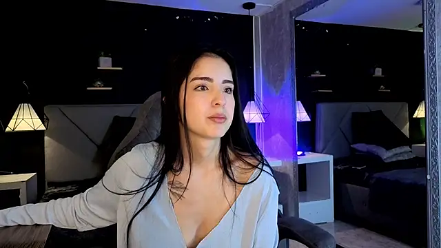 Snapshot of giapearl25 chatting on December 2, 2:23 pm giapearl25 online show from December 2, 2:23 pm