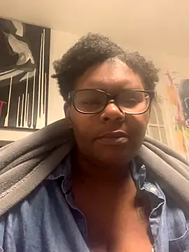 Snapshot of ThickChick94 chatting on October 24, 11:45 pm ThickChick94 online show from October 24, 11:45 pm