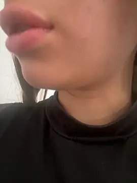 alahia hank online show from December 4, 6:05 pm