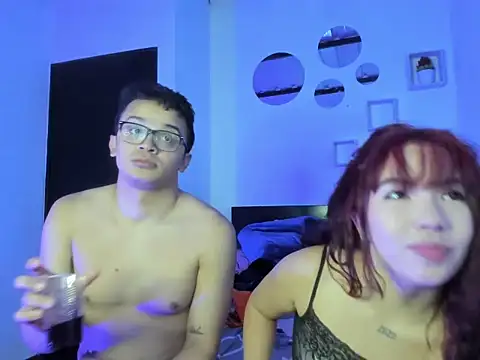 Snapshot of Danniel19 chatting on November 18, 12:38 am Danniel19 online show from November 18, 12:38 am