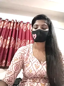 Queen-Any online show from November 14, 8:40 pm