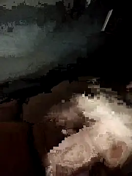 IncomingEssence478 online show from April 19, 6:24 am