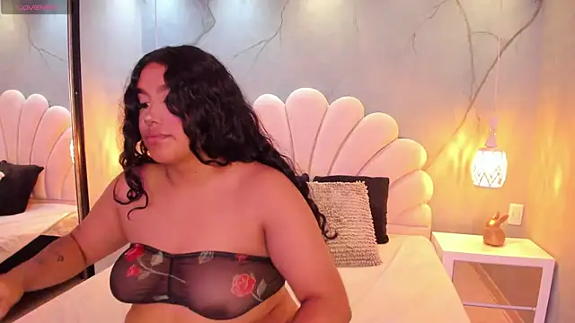 Snapshot of CatalinaCoopper chatting on November 10, 4:22 am CatalinaCoopper online show from November 10, 4:22 am