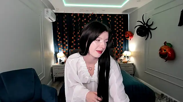 Snapshot of RoxyHopper chatting on October 25, 5:04 am RoxyHopper online show from October 25, 5:04 am