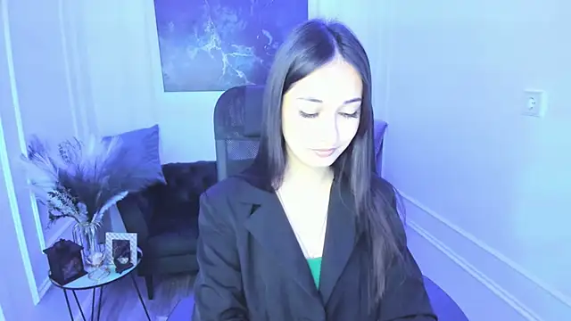 TiffanyYounge online show from March 10, 4:50 am