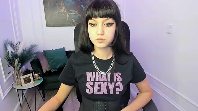 TiffanyYounge online show from March 20, 4:23 pm