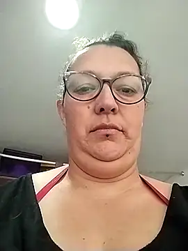 Snapshot of -saraqueen- chatting on November 4, 3:00 pm -saraqueen- online show from November 4, 3:00 pm