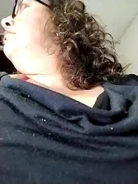 Snapshot of -saraqueen- chatting on November 12, 4:46 am -saraqueen- online show from November 12, 4:46 am