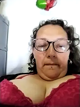 Snapshot of -saraqueen- chatting on November 13, 4:55 am -saraqueen- online show from November 13, 4:55 am