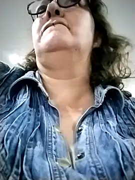 Snapshot of -saraqueen- chatting on November 28, 8:55 pm -saraqueen- online show from November 28, 8:55 pm