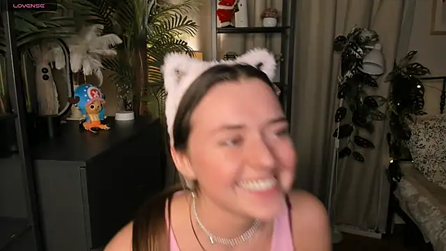 ThelmaJusto online show from February 10, 2:54 pm