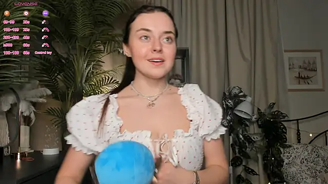 ThelmaJusto online show from March 24, 3:50 pm