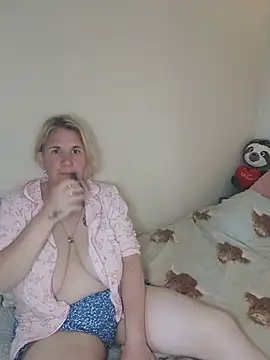 LaceyWestxx online show from May 22, 6:13 pm