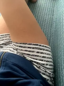 Snapshot of melisss2 chatting on November 19, 9:53 am melisss2 online show from November 19, 9:53 am