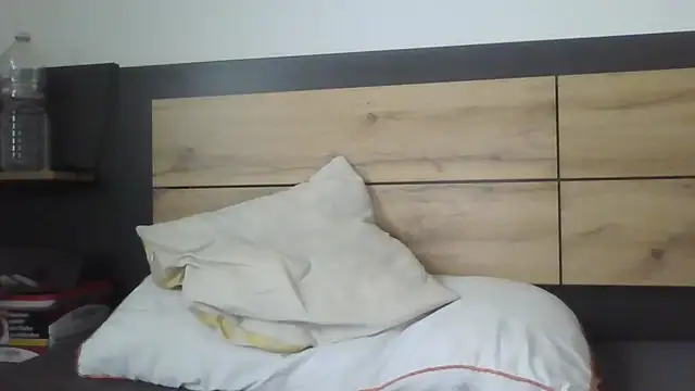 Snapshot of Arbneh69 chatting on October 7, 3:31 pm Arbneh69 online show from October 7, 3:31 pm