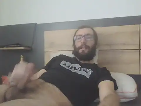 Snapshot of Arbneh69 chatting on February 19, 2:35 pm Arbneh69 online show from February 19, 2:35 pm