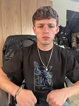 noah red online show from October 8, 7:44 pm