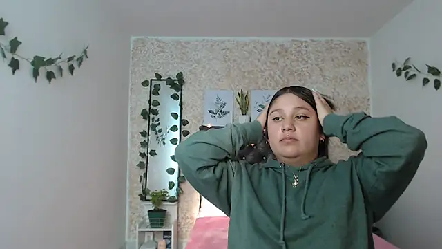 KOREN JALAA online show from February 21, 9:43 pm