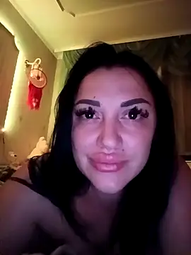 Snapshot of LuceSkys chatting on October 4, 9:24 pm LuceSkys online show from October 4, 9:24 pm