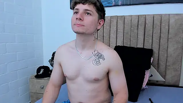 Leoo Miller online show from October 26, 9:04 am