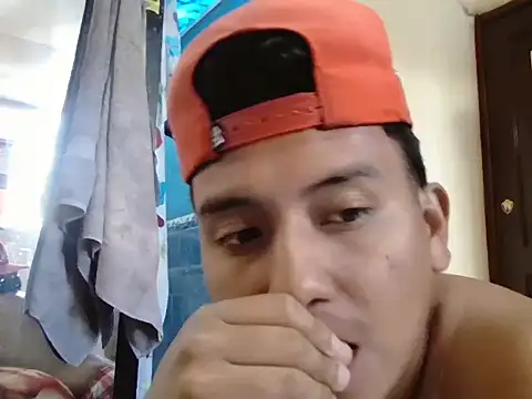 Snapshot of marco13y chatting on December 2, 7:20 pm marco13y online show from December 2, 7:20 pm