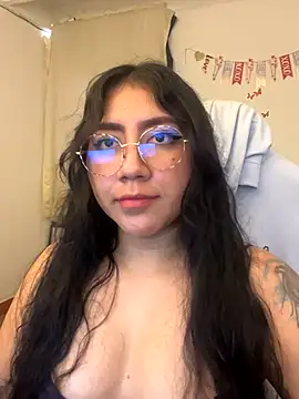 Snapshot of LoveLyy- chatting on October 5, 2:26 pm LoveLyy- online show from October 5, 2:26 pm