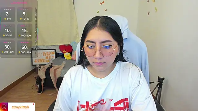 Snapshot of LoveLyy- chatting on October 7, 11:46 pm LoveLyy- online show from October 7, 11:46 pm