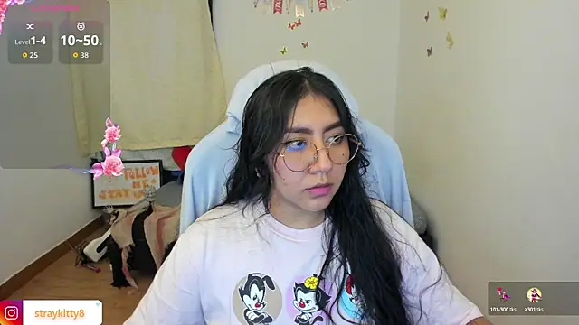 Snapshot of LoveLyy- chatting on October 15, 9:04 pm LoveLyy- online show from October 15, 9:04 pm