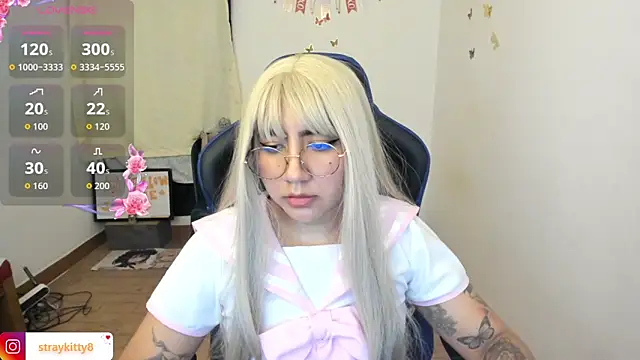 LoveLyy- online show from April 10, 10:36 pm