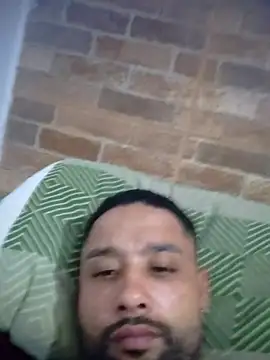 Snapshot of wellpauduro1994 chatting on November 19, 1:49 am wellpauduro1994 online show from November 19, 1:49 am