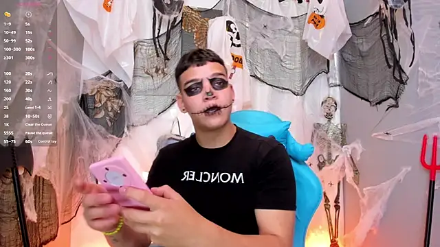 alex boyy online show from October 30, 6:41 pm