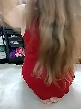 Snapshot of AugustRayn chatting on December 20, 3:13 am AugustRayn online show from December 20, 3:13 am