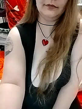 Snapshot of AugustRayn chatting on February 11, 2:49 am AugustRayn online show from February 11, 2:49 am