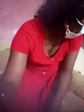 Snapshot of Eswar77 chatting on November 14, 5:33 pm Eswar77 online show from November 14, 5:33 pm