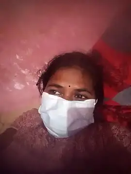 Snapshot of Eswar77 chatting on November 25, 8:47 am Eswar77 online show from November 25, 8:47 am