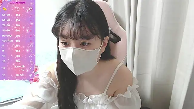 hinako08 online show from December 18, 10:05 pm