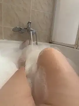 Twinklelove25 online show from October 16, 1:34 pm