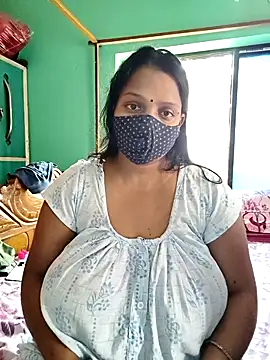 Snapshot of Shiyalsen chatting on November 6, 8:26 am Shiyalsen online show from November 6, 8:26 am