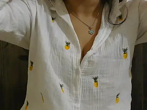 Snapshot of Hot_Meadow chatting on November 8, 7:52 am Hot Meadow online show from November 8, 7:52 am