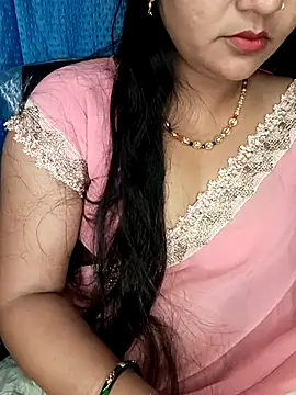 Snapshot of Rashmi_011 chatting on April 20, 12:02 am Rashmi 011 online show from April 20, 12:02 am
