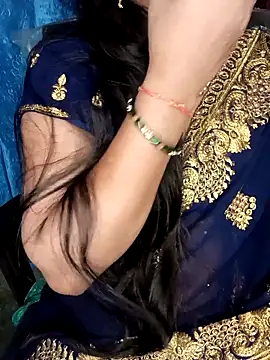 Snapshot of Rashmi_011 chatting on April 20, 11:39 pm Rashmi 011 online show from April 20, 11:39 pm