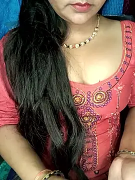 Snapshot of Rashmi_011 chatting on April 22, 2:36 am Rashmi 011 online show from April 22, 2:36 am