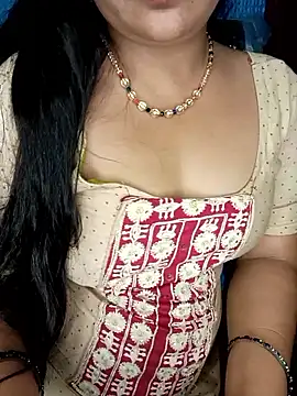 Snapshot of Rashmi_011 chatting on April 23, 3:47 pm Rashmi 011 online show from April 23, 3:47 pm