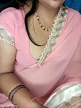 Snapshot of Rashmi_011 chatting on April 24, 3:53 am Rashmi 011 online show from April 24, 3:53 am